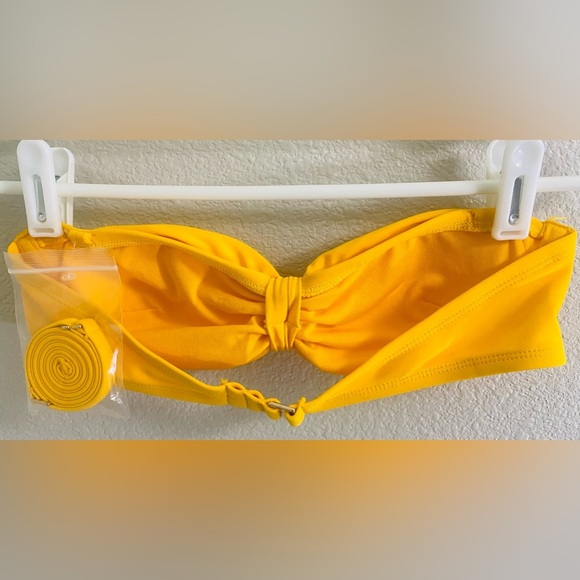 Wild Fable yellow knot front bikini top with adjustable straps Size small - Picture 4 of 6